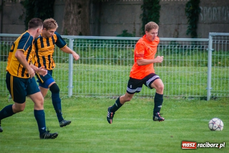 Zdjęcie w galerii na portalu naszraciborz.pl: Wymęczone zwycięstwo Studziennej w starciu z rezerwami Dębu Gaszowice wiadomości z regionu