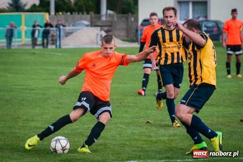 Zdjęcie w galerii na portalu naszraciborz.pl: Wymęczone zwycięstwo Studziennej w starciu z rezerwami Dębu Gaszowice wiadomości z regionu