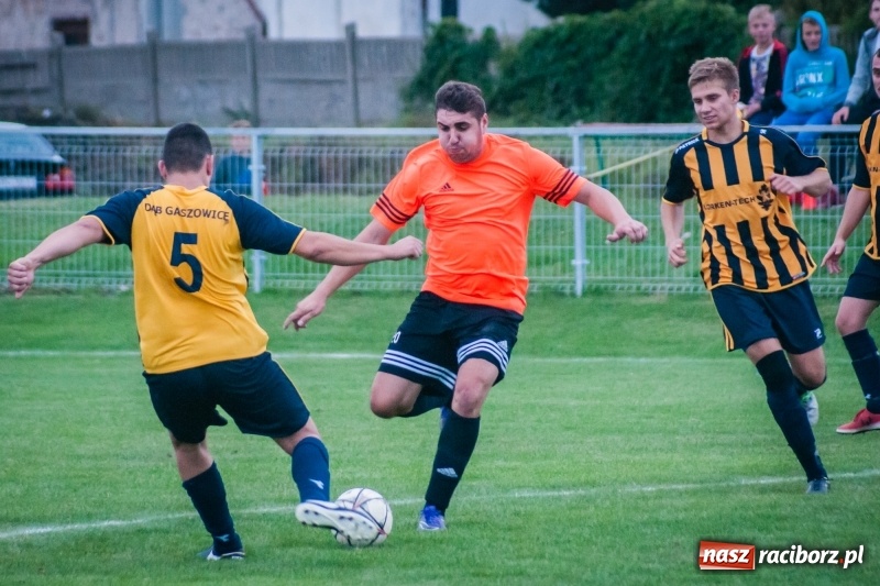 Zdjęcie w galerii na portalu naszraciborz.pl: Wymęczone zwycięstwo Studziennej w starciu z rezerwami Dębu Gaszowice wiadomości z regionu