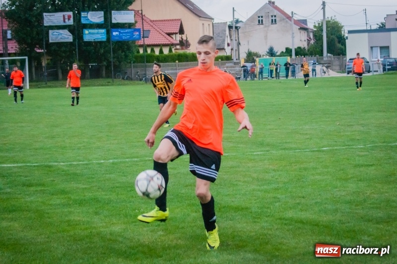 Zdjęcie w galerii na portalu naszraciborz.pl: Wymęczone zwycięstwo Studziennej w starciu z rezerwami Dębu Gaszowice wiadomości z regionu