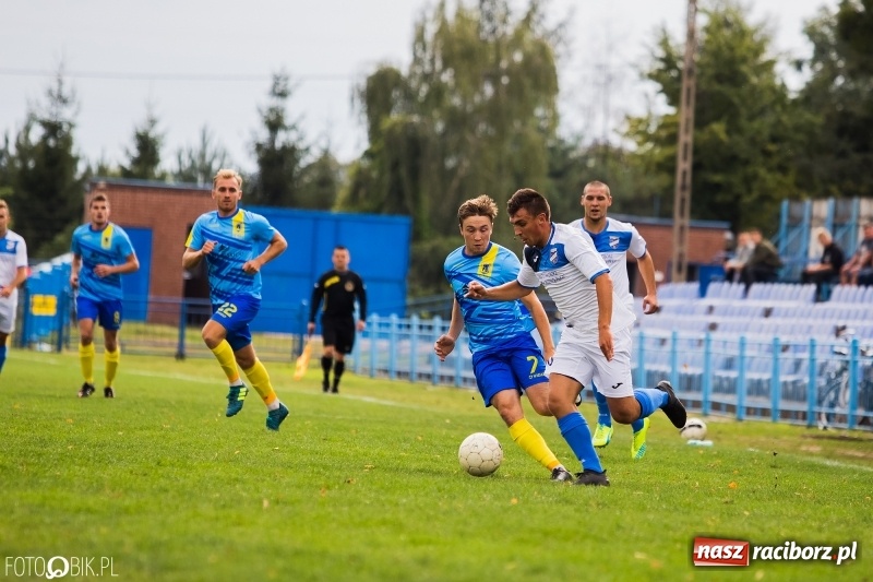 Zdjęcie w galerii na portalu naszraciborz.pl: Unia Racibórz podzieliła się punktami z Kuźnią Ustroń wiadomości z regionu