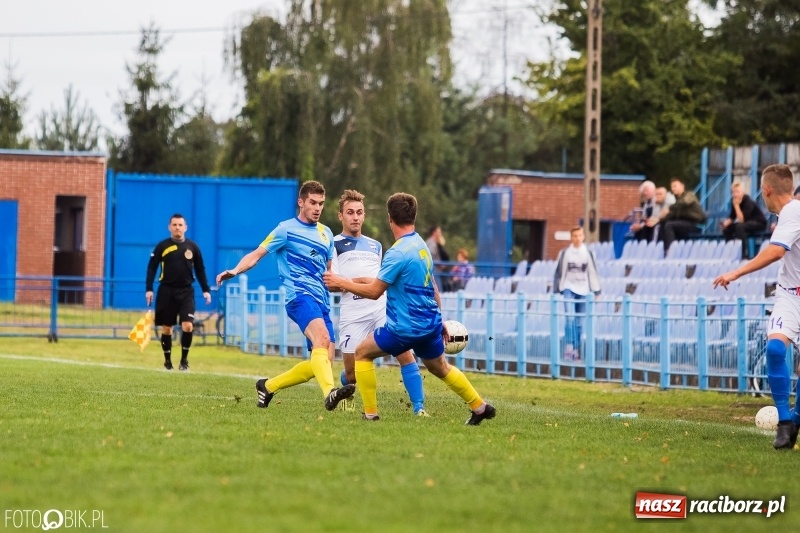 Zdjęcie w galerii na portalu naszraciborz.pl: Unia Racibórz podzieliła się punktami z Kuźnią Ustroń wiadomości z regionu