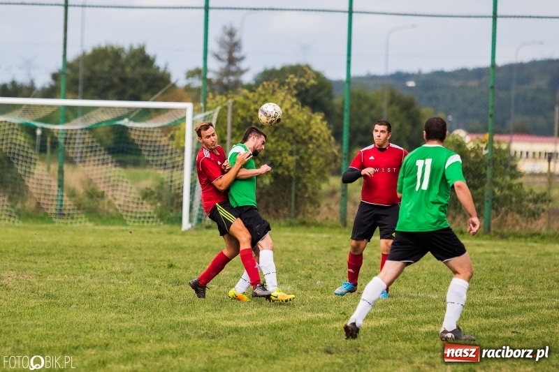 Zdjęcie w galerii na portalu naszraciborz.pl: Udana inauguracja Wichru Płonia w C klasie wiadomości z regionu