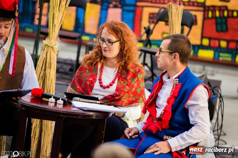 Zdjęcie w galerii na portalu naszraciborz.pl: Narodowe Czytanie na przystani kajakowej wiadomości z regionu