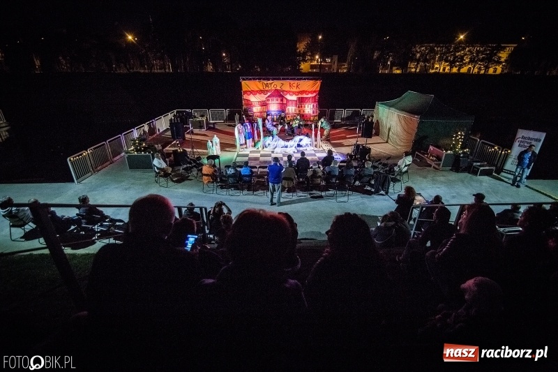 Zdjęcie w galerii na portalu naszraciborz.pl: Swing Pigs & Madalena João wystąpili na pożegnanie lata wiadomości z regionu