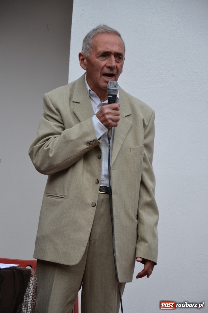 Zdjęcie w galerii na portalu naszraciborz.pl: Narodowe Czytanie na Zamku Piastowskim wiadomości z regionu