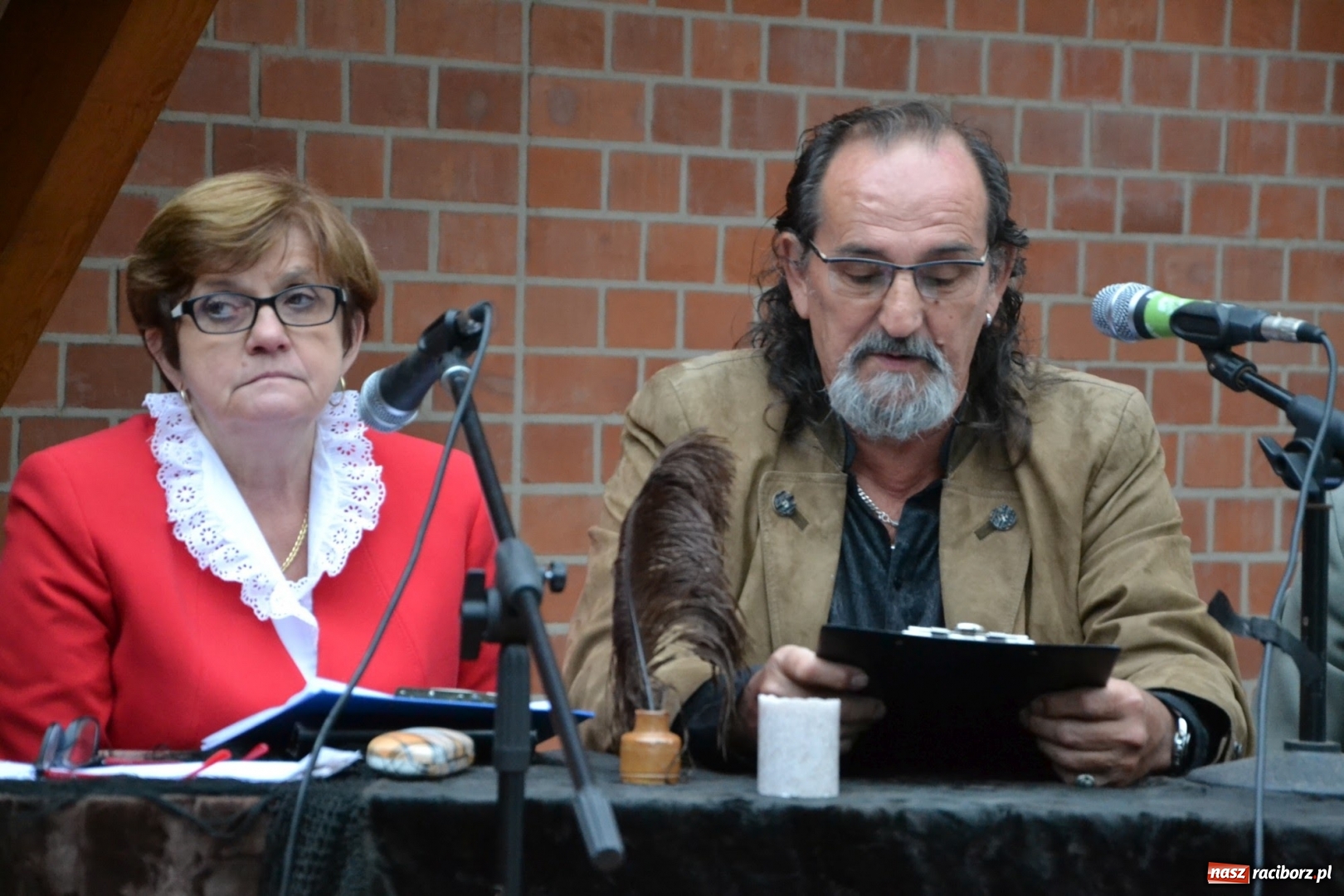 Zdjęcie w galerii na portalu naszraciborz.pl: Narodowe Czytanie na Zamku Piastowskim wiadomości z regionu