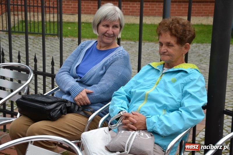 Zdjęcie w galerii na portalu naszraciborz.pl: Narodowe Czytanie na Zamku Piastowskim wiadomości z regionu