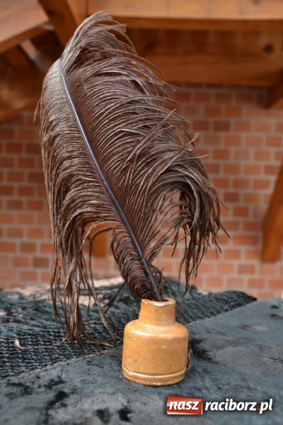 Zdjęcie w galerii na portalu naszraciborz.pl: Narodowe Czytanie na Zamku Piastowskim wiadomości z regionu