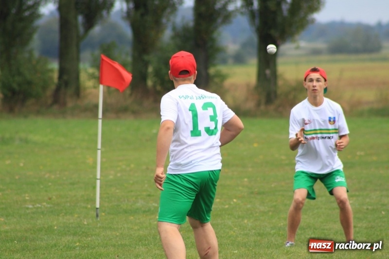 Zdjęcie w galerii na portalu naszraciborz.pl: Wojnowice i Cyprzanów Mistrzami Polski w Piłce Palantowej 2017 wiadomości z regionu
