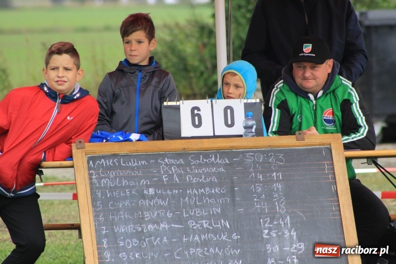 Zdjęcie w galerii na portalu naszraciborz.pl: Wojnowice i Cyprzanów Mistrzami Polski w Piłce Palantowej 2017 wiadomości z regionu