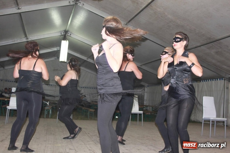 Zdjęcie w galerii na portalu naszraciborz.pl: Roztańczony drugi wieczór dożynkowy w Wojnowicach wiadomości z regionu