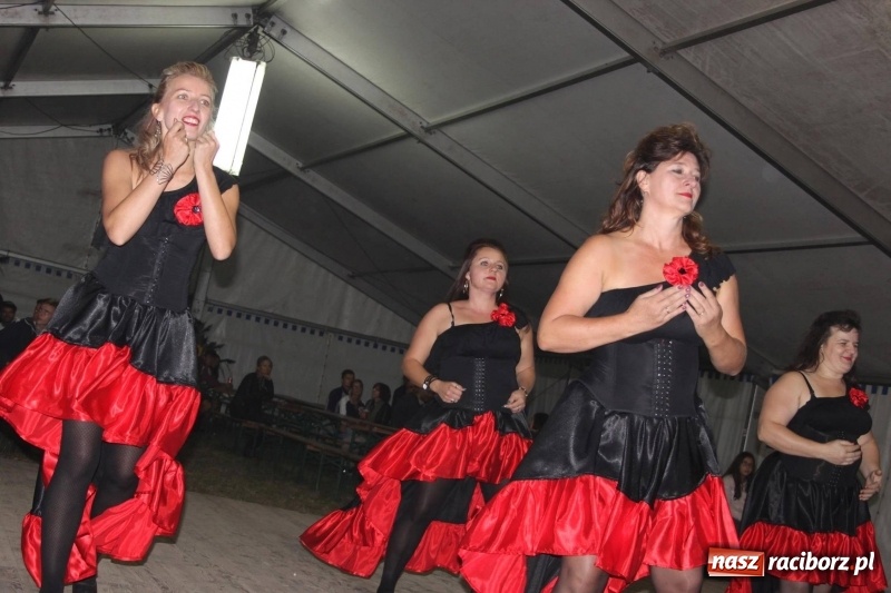 Zdjęcie w galerii na portalu naszraciborz.pl: Roztańczony drugi wieczór dożynkowy w Wojnowicach wiadomości z regionu