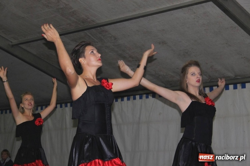 Zdjęcie w galerii na portalu naszraciborz.pl: Roztańczony drugi wieczór dożynkowy w Wojnowicach wiadomości z regionu