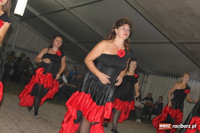 Zdjęcie w galerii na portalu naszraciborz.pl: Roztańczony drugi wieczór dożynkowy w Wojnowicach wiadomości z regionu
