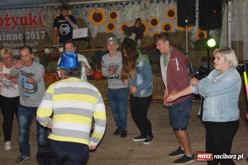 Zdjęcie w galerii na portalu naszraciborz.pl: Roztańczony drugi wieczór dożynkowy w Wojnowicach wiadomości z regionu