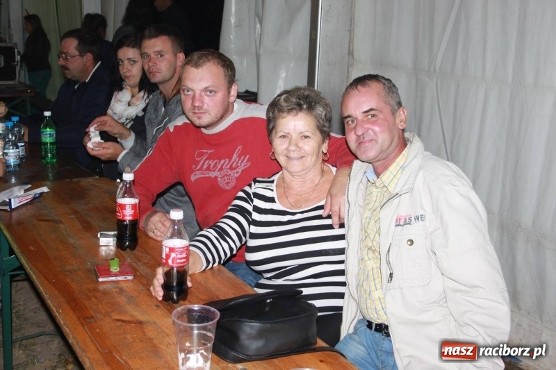 Zdjęcie w galerii na portalu naszraciborz.pl: Roztańczony drugi wieczór dożynkowy w Wojnowicach wiadomości z regionu