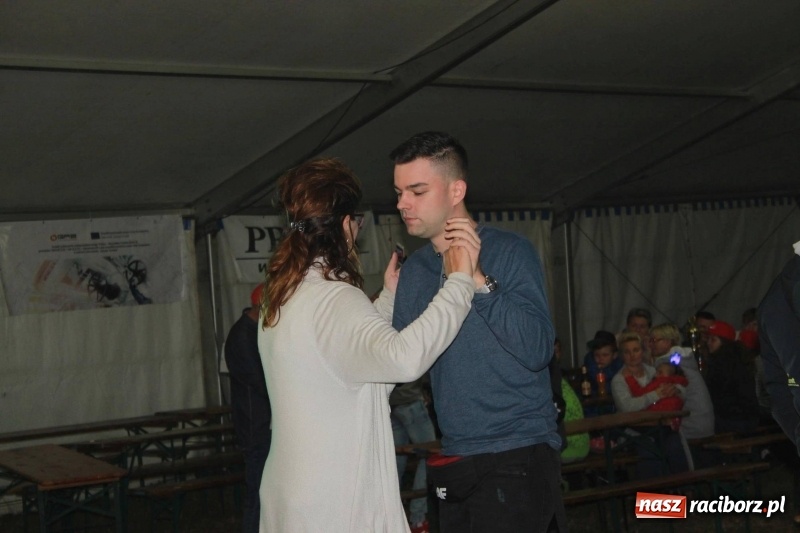 Zdjęcie w galerii na portalu naszraciborz.pl: Roztańczony drugi wieczór dożynkowy w Wojnowicach wiadomości z regionu