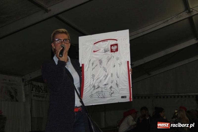 Zdjęcie w galerii na portalu naszraciborz.pl: Roztańczony drugi wieczór dożynkowy w Wojnowicach wiadomości z regionu