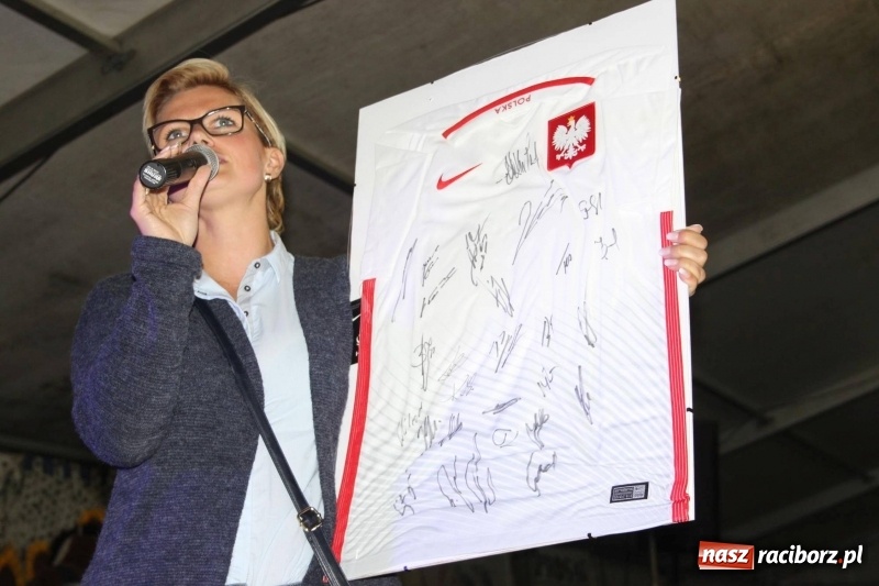 Zdjęcie w galerii na portalu naszraciborz.pl: Roztańczony drugi wieczór dożynkowy w Wojnowicach wiadomości z regionu