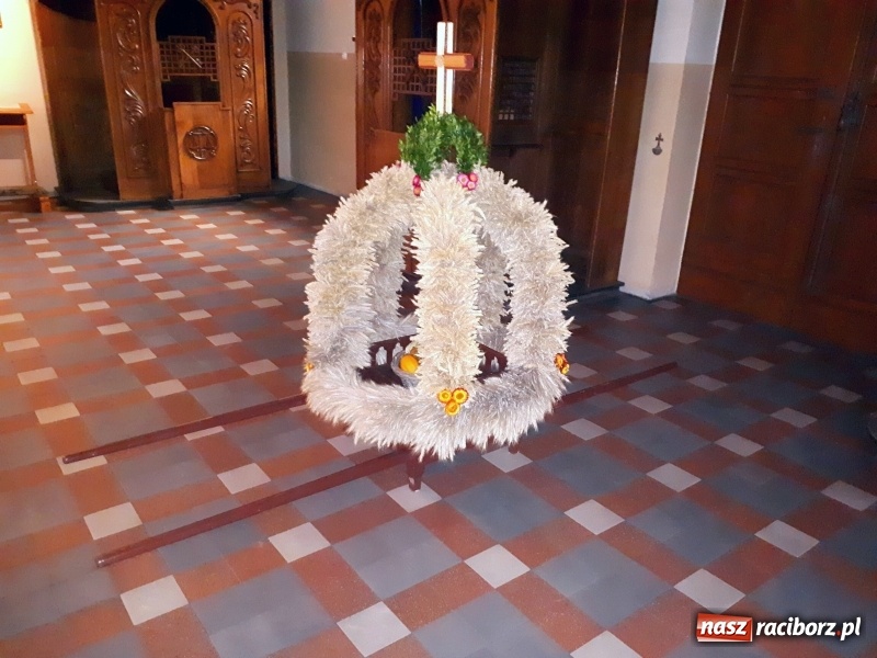 Zdjęcie w galerii na portalu naszraciborz.pl: Chleb darem Boga dla ludzi. Dożynki na Płoni wiadomości z regionu