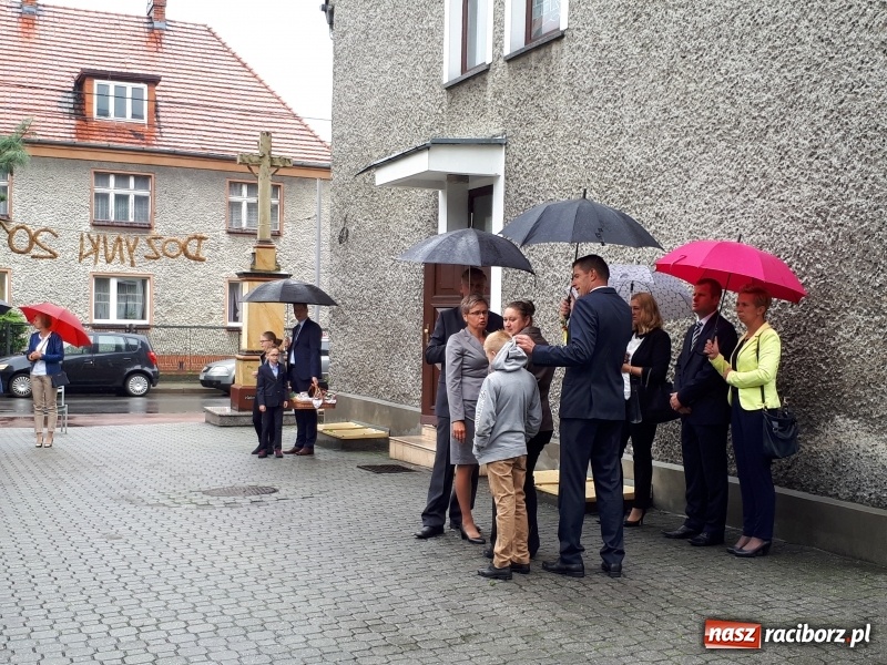 Zdjęcie w galerii na portalu naszraciborz.pl: Chleb darem Boga dla ludzi. Dożynki na Płoni wiadomości z regionu