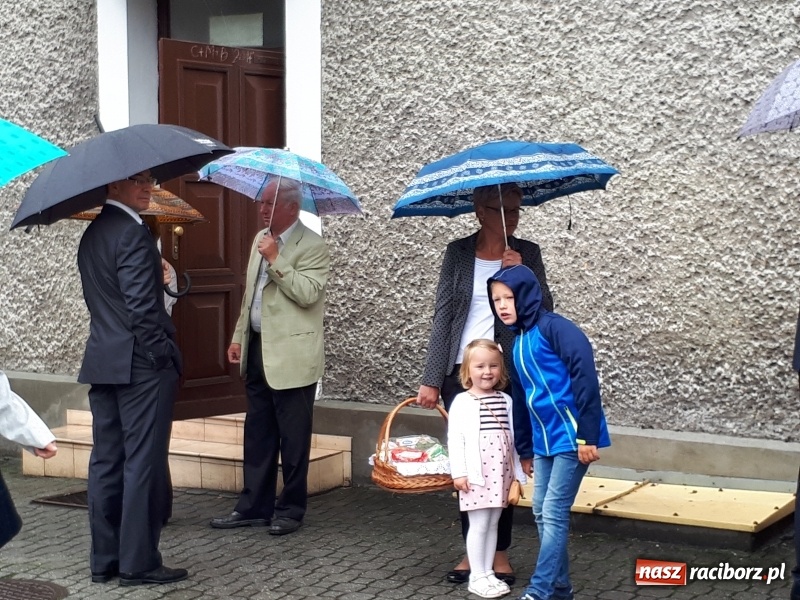 Zdjęcie w galerii na portalu naszraciborz.pl: Chleb darem Boga dla ludzi. Dożynki na Płoni wiadomości z regionu