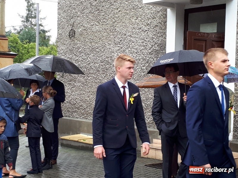 Zdjęcie w galerii na portalu naszraciborz.pl: Chleb darem Boga dla ludzi. Dożynki na Płoni wiadomości z regionu