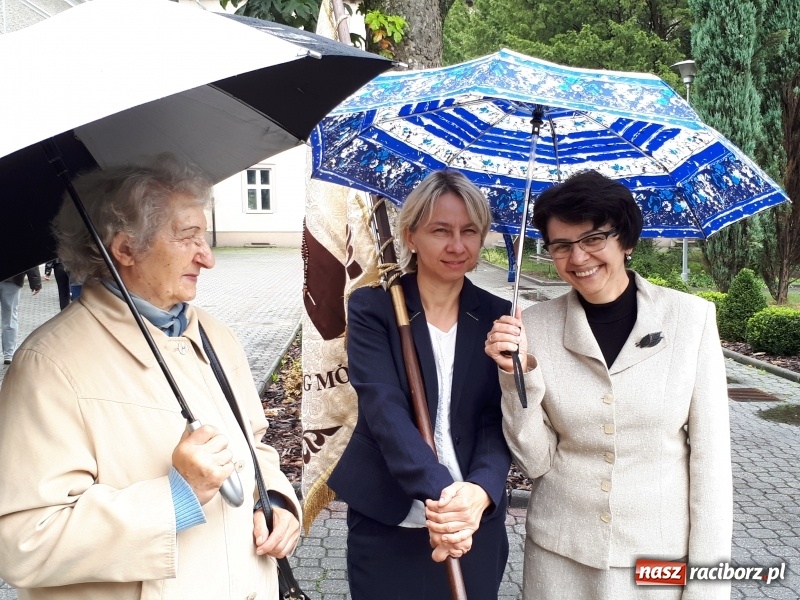 Zdjęcie w galerii na portalu naszraciborz.pl: Chleb darem Boga dla ludzi. Dożynki na Płoni wiadomości z regionu