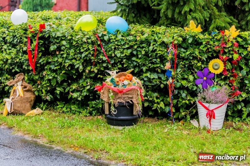 Zdjęcie w galerii na portalu naszraciborz.pl: Gminne dożynki Pietrowic Wielkich w Kornicach. Pogoda nie była łaskawa, ale humory dopisały FOTO i WIDEO wiadomości z regionu