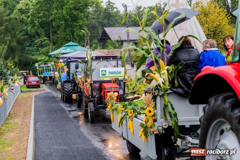 Zdjęcie w galerii na portalu naszraciborz.pl: Gminne dożynki Pietrowic Wielkich w Kornicach. Pogoda nie była łaskawa, ale humory dopisały FOTO i WIDEO wiadomości z regionu