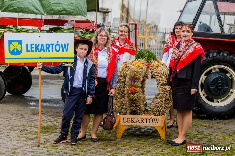 Zdjęcie w galerii na portalu naszraciborz.pl: Gminne dożynki Pietrowic Wielkich w Kornicach. Pogoda nie była łaskawa, ale humory dopisały FOTO i WIDEO wiadomości z regionu