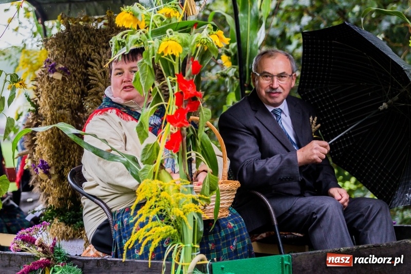 Zdjęcie w galerii na portalu naszraciborz.pl: Gminne dożynki Pietrowic Wielkich w Kornicach. Pogoda nie była łaskawa, ale humory dopisały FOTO i WIDEO wiadomości z regionu