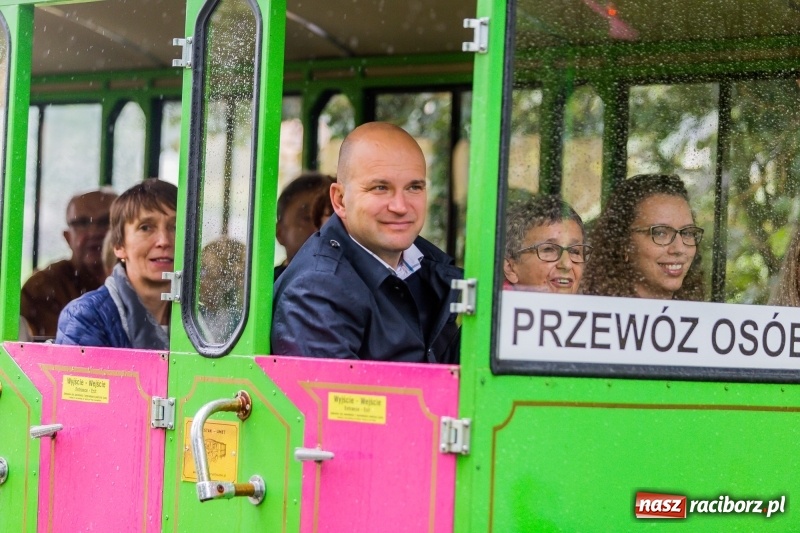 Zdjęcie w galerii na portalu naszraciborz.pl: Gminne dożynki Pietrowic Wielkich w Kornicach. Pogoda nie była łaskawa, ale humory dopisały FOTO i WIDEO wiadomości z regionu