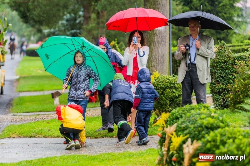 Zdjęcie w galerii na portalu naszraciborz.pl: Gminne dożynki Pietrowic Wielkich w Kornicach. Pogoda nie była łaskawa, ale humory dopisały FOTO i WIDEO wiadomości z regionu