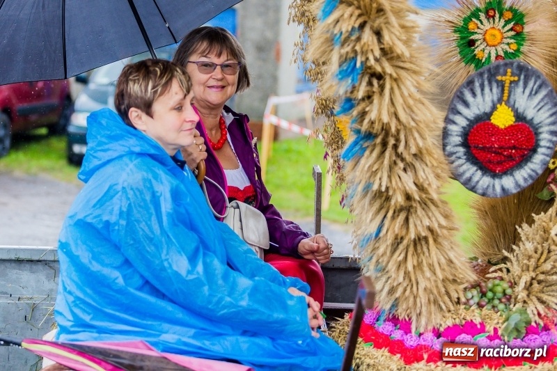 Zdjęcie w galerii na portalu naszraciborz.pl: Gminne dożynki Pietrowic Wielkich w Kornicach. Pogoda nie była łaskawa, ale humory dopisały FOTO i WIDEO wiadomości z regionu