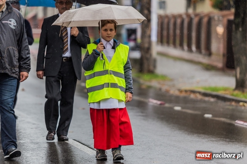Zdjęcie w galerii na portalu naszraciborz.pl: Parafia miejska ze ślubowaną pielgrzymką do Matki Bożej wiadomości z regionu