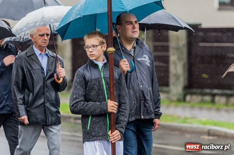 Zdjęcie w galerii na portalu naszraciborz.pl: Parafia miejska ze ślubowaną pielgrzymką do Matki Bożej wiadomości z regionu