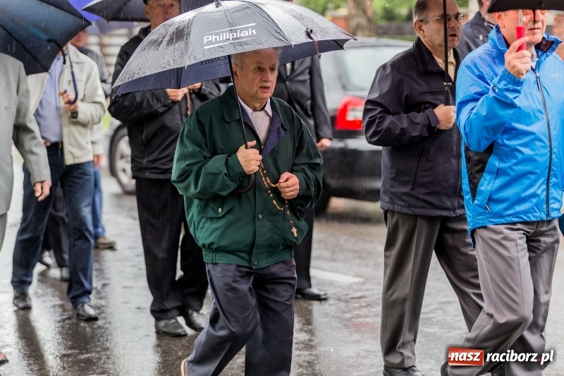 Zdjęcie w galerii na portalu naszraciborz.pl: Parafia miejska ze ślubowaną pielgrzymką do Matki Bożej wiadomości z regionu