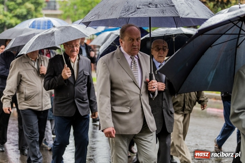 Zdjęcie w galerii na portalu naszraciborz.pl: Parafia miejska ze ślubowaną pielgrzymką do Matki Bożej wiadomości z regionu