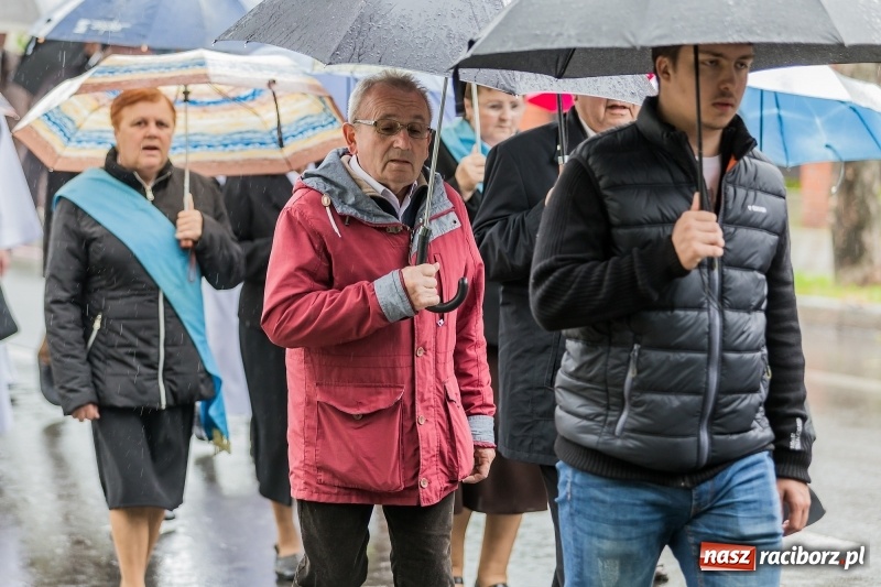 Zdjęcie w galerii na portalu naszraciborz.pl: Parafia miejska ze ślubowaną pielgrzymką do Matki Bożej wiadomości z regionu