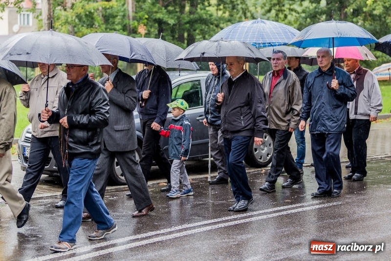 Zdjęcie w galerii na portalu naszraciborz.pl: Parafia miejska ze ślubowaną pielgrzymką do Matki Bożej wiadomości z regionu