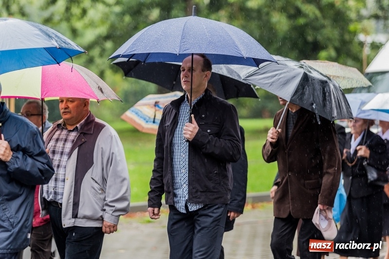 Zdjęcie w galerii na portalu naszraciborz.pl: Parafia miejska ze ślubowaną pielgrzymką do Matki Bożej wiadomości z regionu