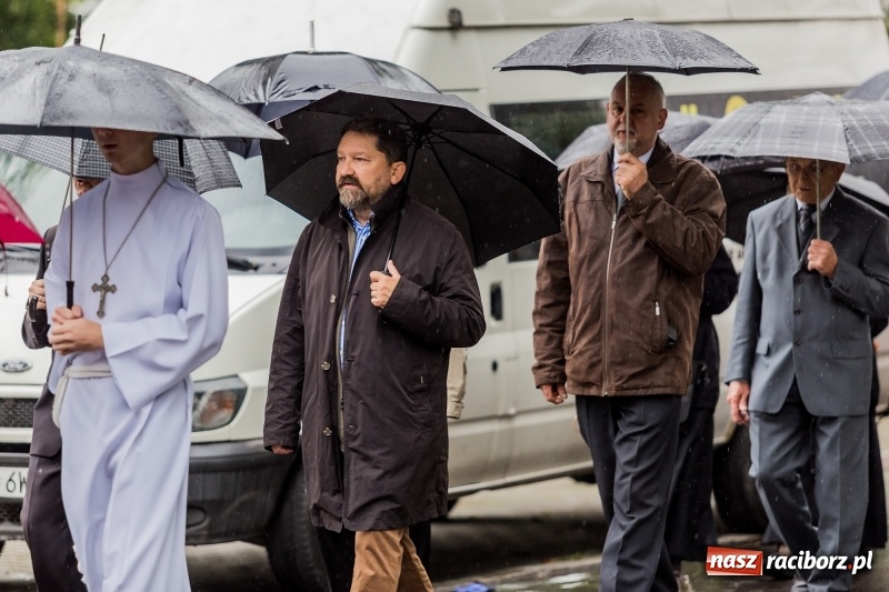 Zdjęcie w galerii na portalu naszraciborz.pl: Parafia miejska ze ślubowaną pielgrzymką do Matki Bożej wiadomości z regionu