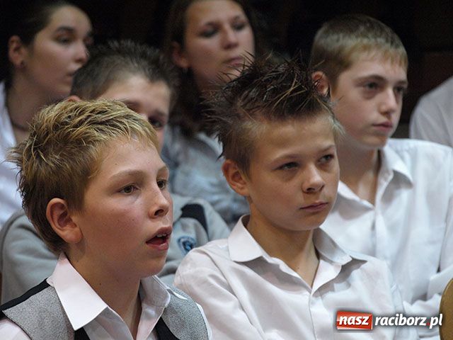 Zdjęcie w galerii na portalu naszraciborz.pl: Huczne święto w Krzanowicach wiadomości z regionu