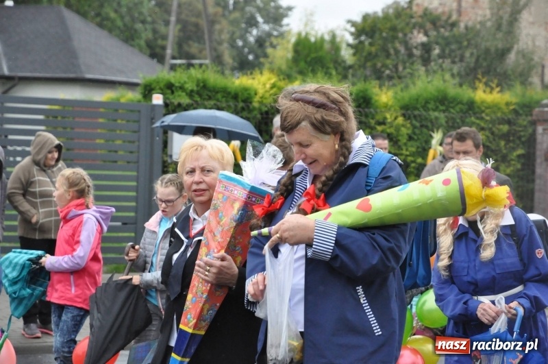 Zdjęcie w galerii na portalu naszraciborz.pl: Roztańczone Wojnowice, czyli dożynki gminy Krzanowice w rytmie Despacito FOTO i WIDEO wiadomości z regionu