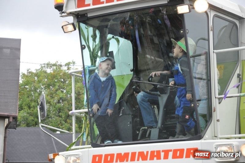 Zdjęcie w galerii na portalu naszraciborz.pl: Roztańczone Wojnowice, czyli dożynki gminy Krzanowice w rytmie Despacito FOTO i WIDEO wiadomości z regionu