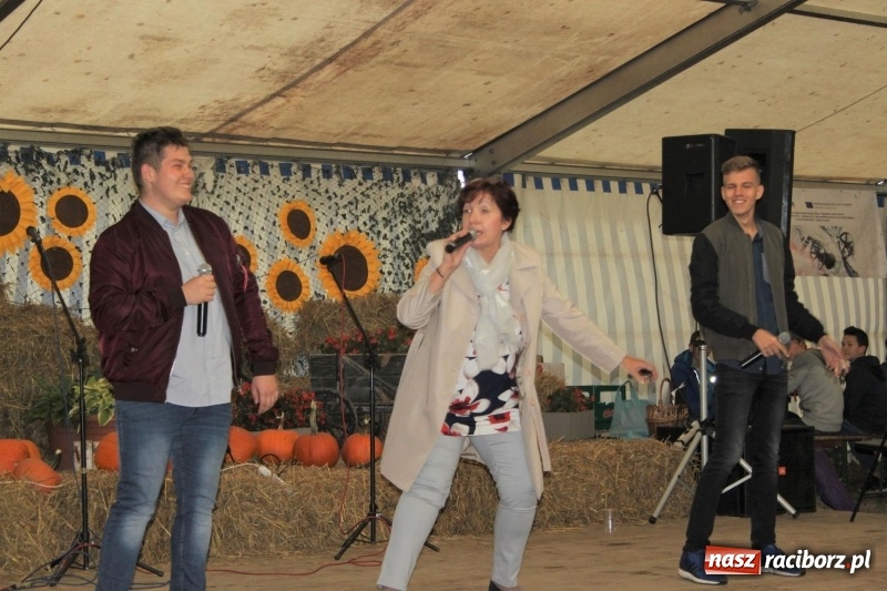 Zdjęcie w galerii na portalu naszraciborz.pl: Roztańczone Wojnowice, czyli dożynki gminy Krzanowice w rytmie Despacito FOTO i WIDEO wiadomości z regionu