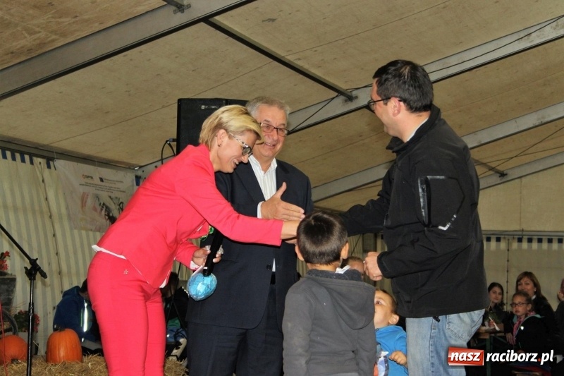 Zdjęcie w galerii na portalu naszraciborz.pl: Roztańczone Wojnowice, czyli dożynki gminy Krzanowice w rytmie Despacito FOTO i WIDEO wiadomości z regionu