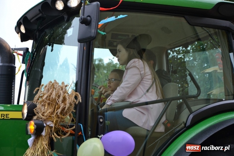 Zdjęcie w galerii na portalu naszraciborz.pl: Krzyżanowice zapraszają na dożynki. Gwiazdą Blue Party wiadomości z regionu